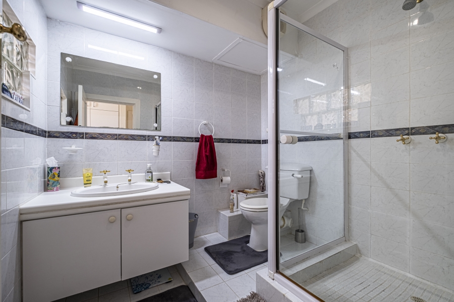 2 Bedroom Property for Sale in Summerstrand Eastern Cape